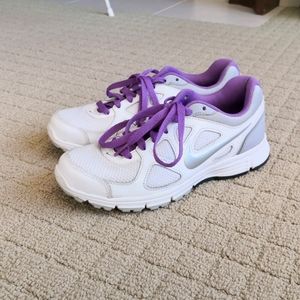 [Sold] Nike Running Shoes